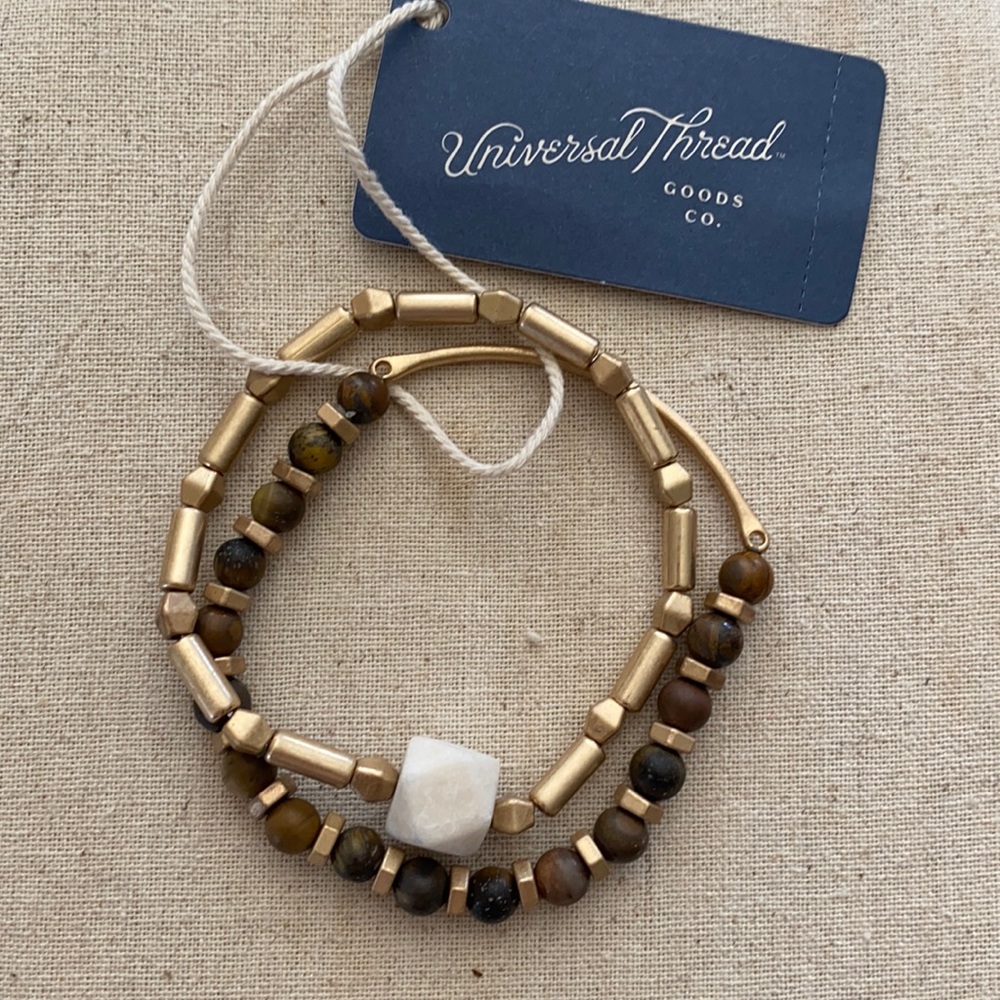 ❤️… Universal Thread Bracelets
